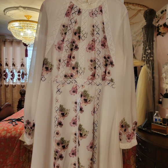 Ted baker floral dress Ted size 4 in prestige like new condition..Make an offer - Picture 8 of 11